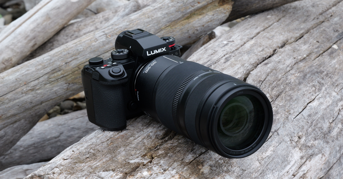 Panasonic_Lumix_s_Longest_Zoom