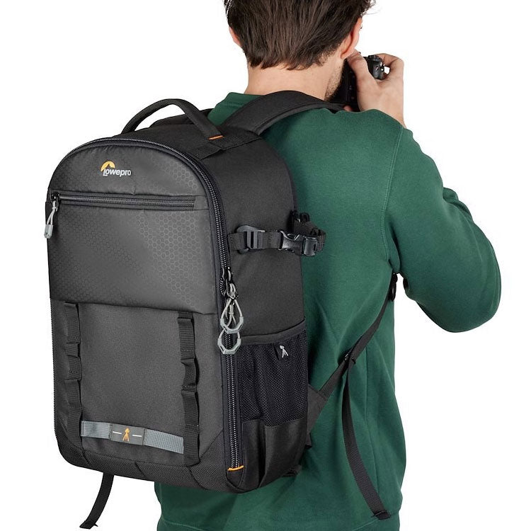 LowePro Adventura BP 300 III - Black