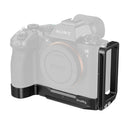 SmallRig L-Shape Mount Plate attached to Sony Alpha 1 II camera for versatile shooting and ergonomic grip.