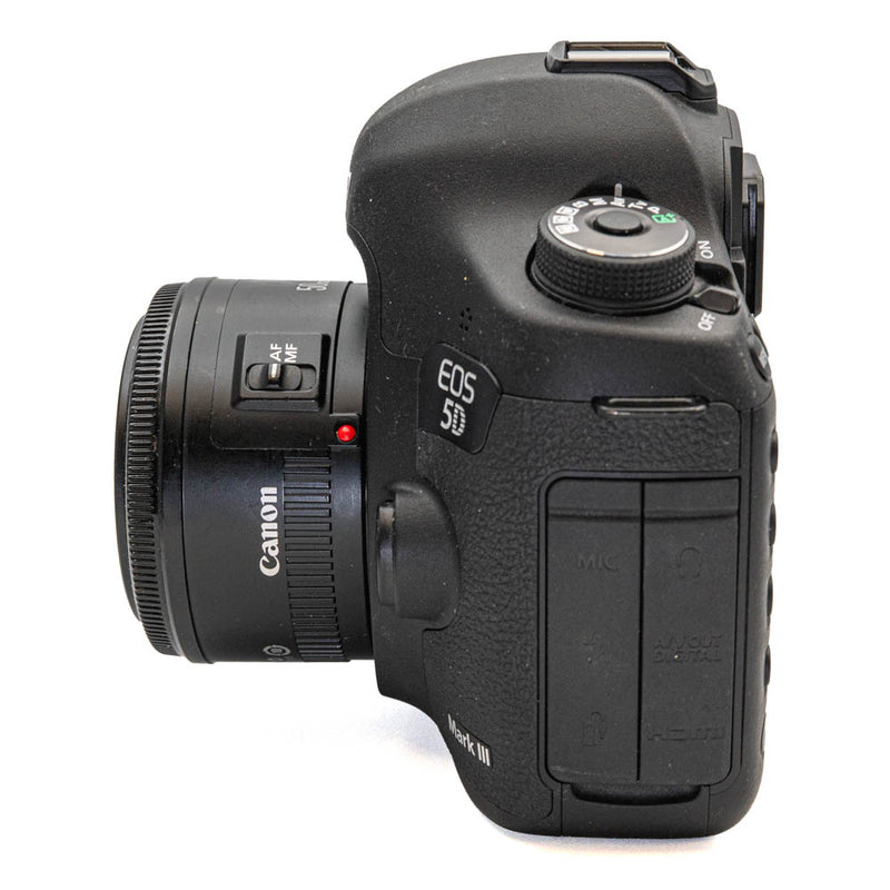 Canon EOS 5D Mark III + Canon EF 50mm f1.8 II *Used