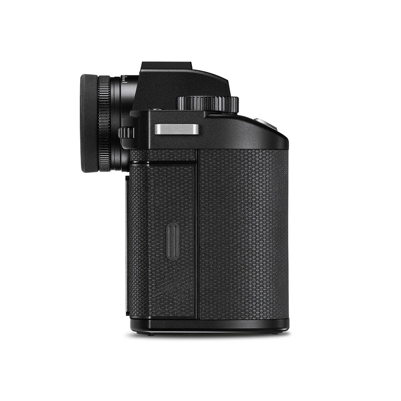 Leica SL2 with Vario-Elmarit-SL 24-70mm f2.8 ASPH.