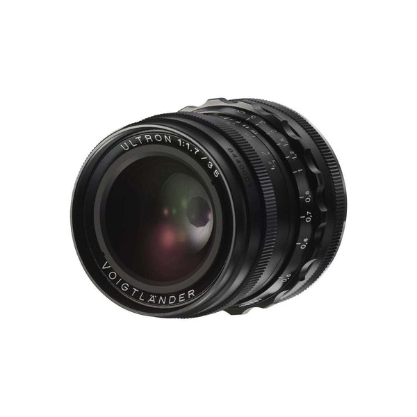Voigtländer Bessa R + Voigtlander Ultron 35mm 1.7 Meetzoeker camera Voigtländer Bessa R + Voigtlander Ultron 35mm 1.7 Meetzoeker camera